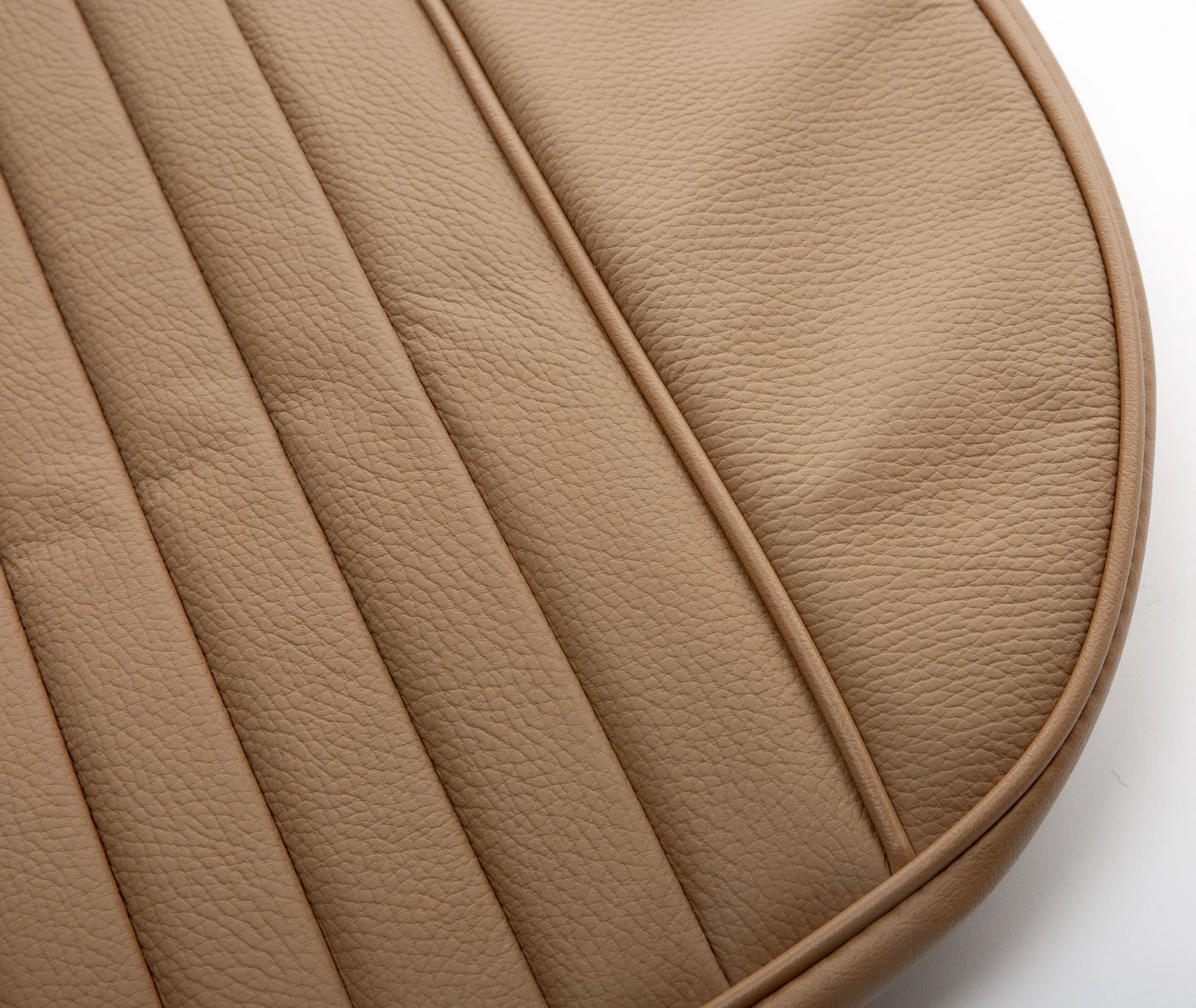 Ledersitzbezüge
Leather seat covers
Housses de siège en cuir
L