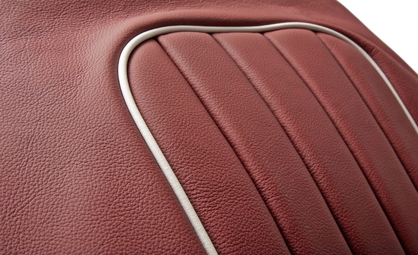 Ledersitzbezüge
Leather seat covers
Housses de siège en cuir
L