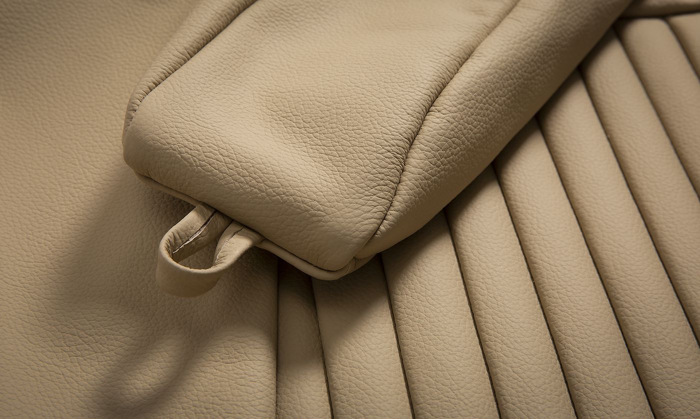 Ledersitzbezüge
Leather seat covers
Housses de siège en cuir
L