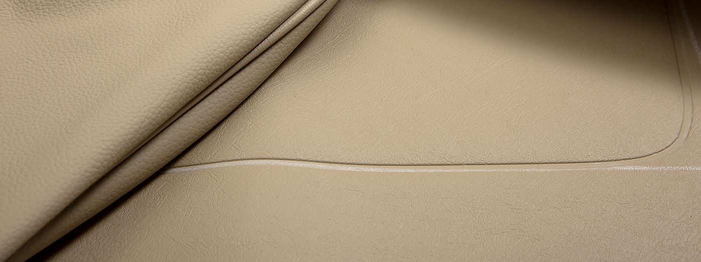 Ledersitzbezüge
Leather seat covers
Housses de siège en cuir
L