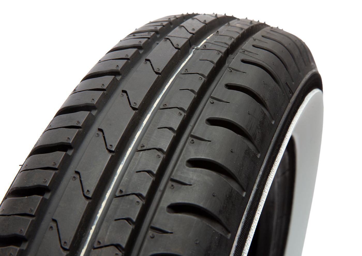 Reifen
Tyre
Pneu
Band
Neumático
Pneumatici
Pneu